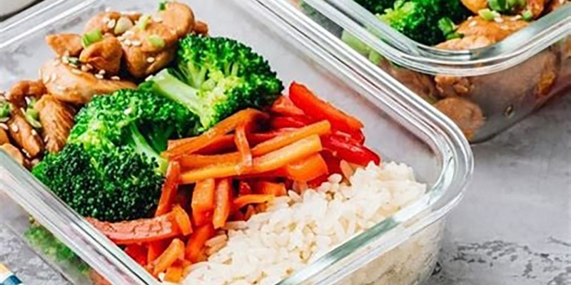 প্যাকেটজাত খাবার বা হোটেলের খাবার এড়িয়ে চলুন